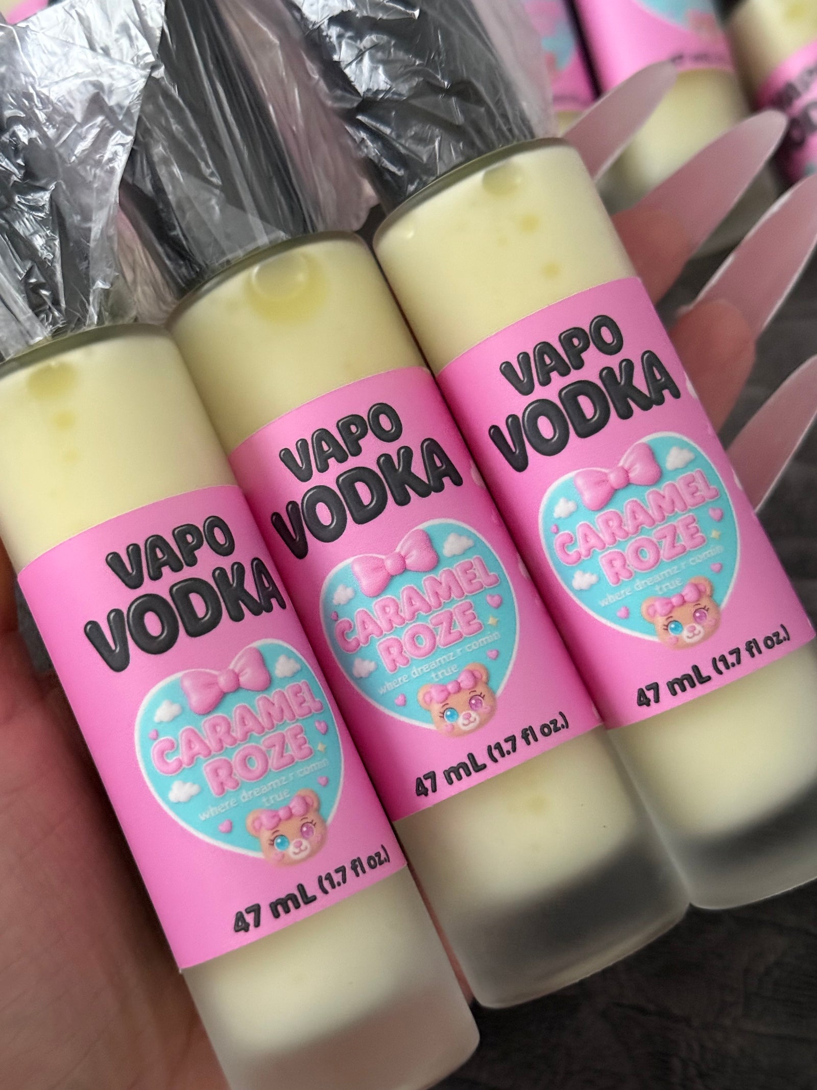 VAPO-VODKA ÉDITION SPÉCIALE 🖤🎀🩵 CARAMEL ROZE 🖤🎀🩵