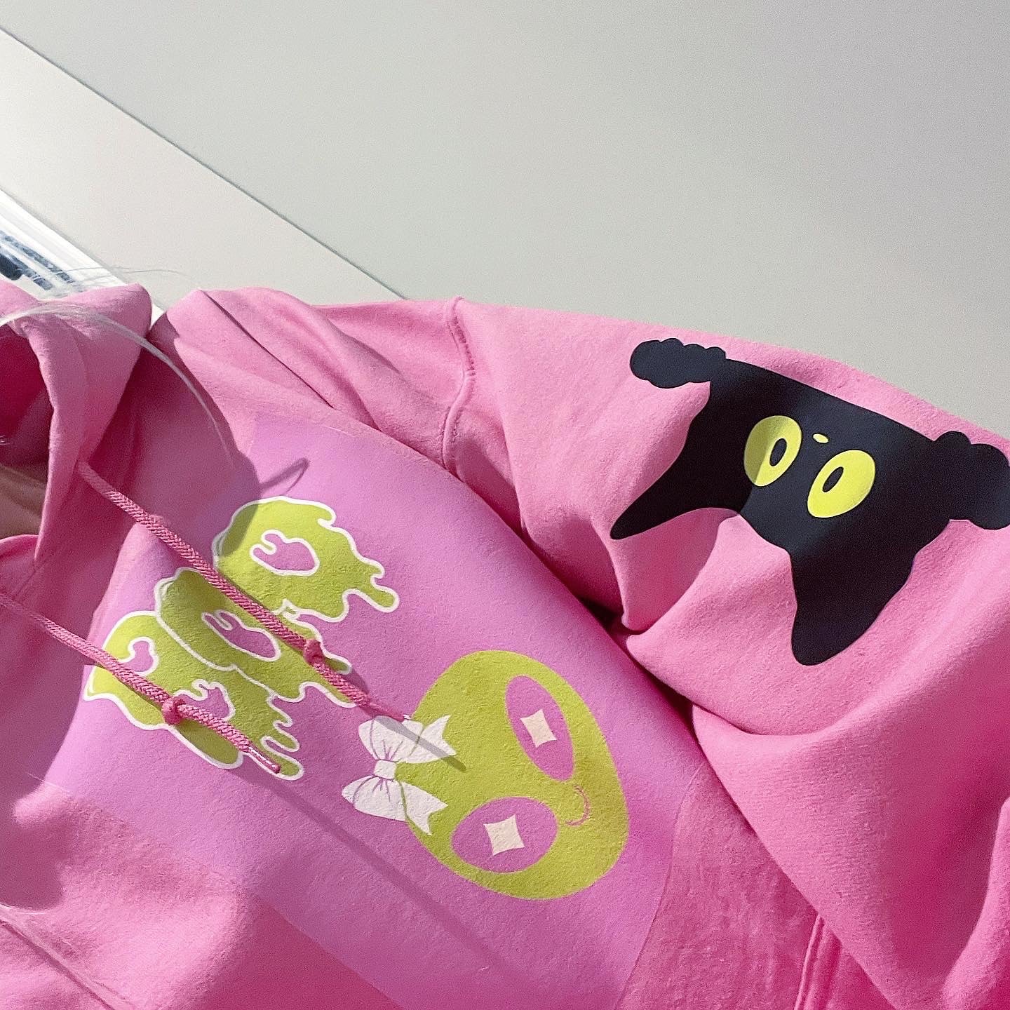 HOODIIE ROSE BUBBLE GUM 👽🎀🐱🦇👚ALIEN BOO.